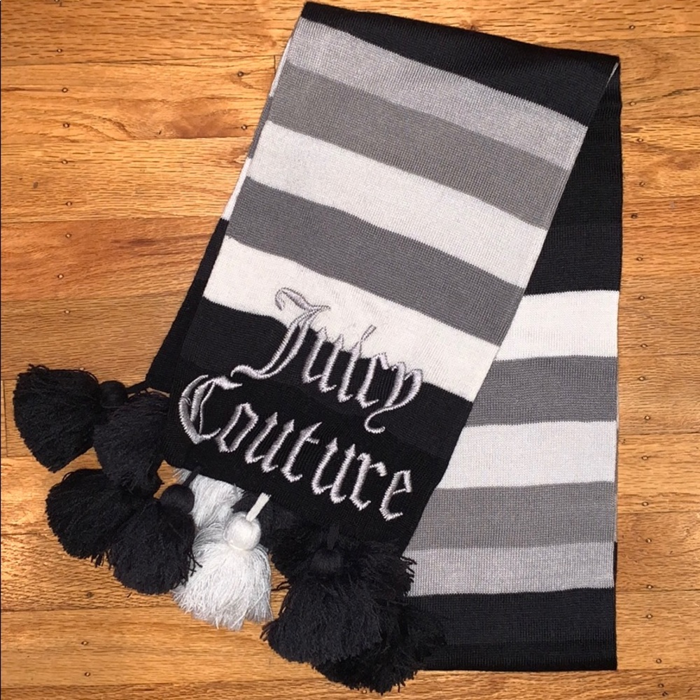 Juicy Couture Hat And Scarf SET